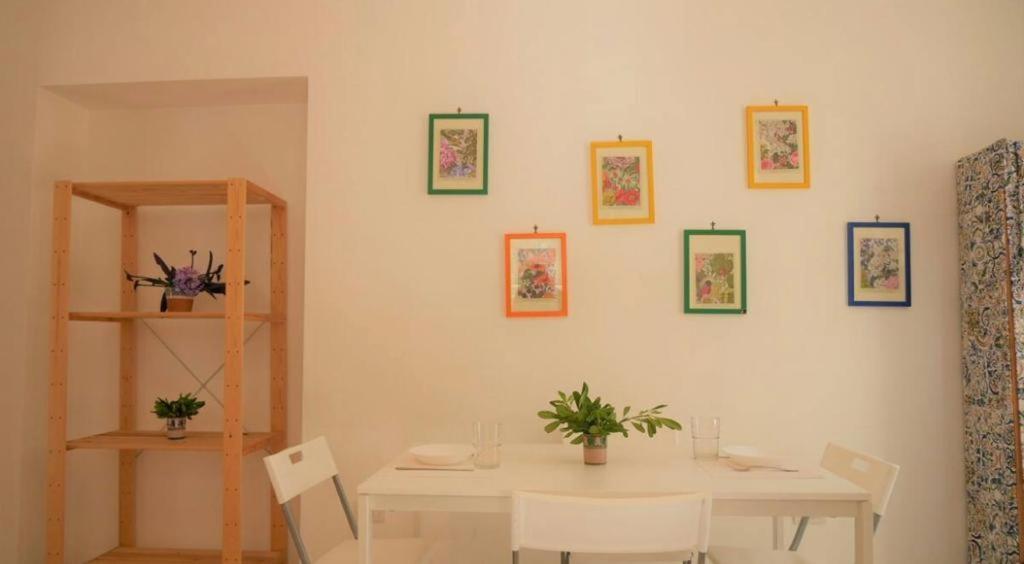 House With Garden And Parking Space In Mergellina Наполи Екстериор снимка